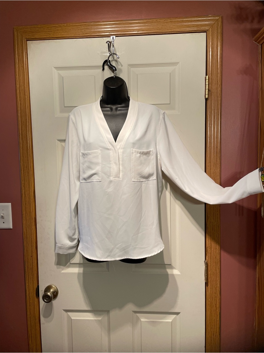 Jones Studio White V-Neck Blouse
